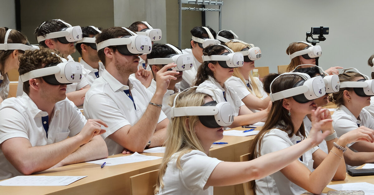Realtà mista all'università: come studiano i futuri dentisti